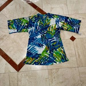 NWT NATORI V-NECK SHORT CAFTAN WITH SIDE POCKETS IN COLORFUL TROPICAL LEAF PRINT